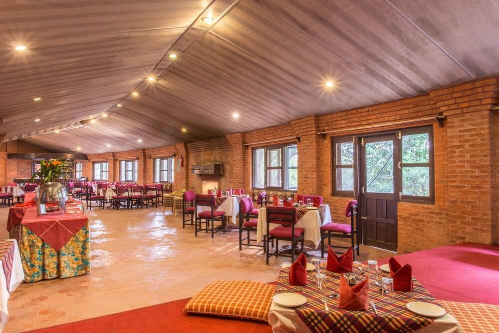 Godavari Village Resort Lalitpur Bagian luar foto